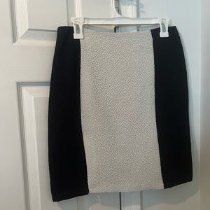 Chic mini skirt